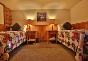 Peace And Serenity With Mountain Views On An Organic Cattle Ranch