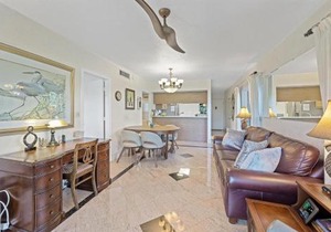 Peaceful condo with two pools/steps to beach and food