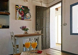 Peaceful Cottage in La Joya with Private Pool