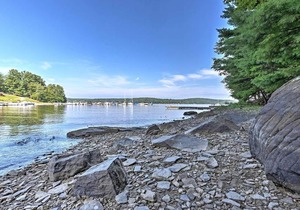 Peaceful Home with Deck Near Lake Wallenpaupack!