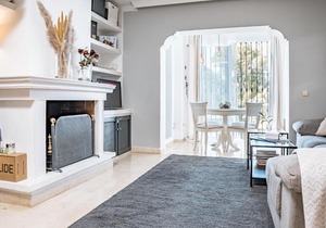 Peaceful Modern 2 bedroom apartment in Aloha Pueblo With View over The Pool