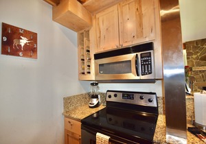 Peaceful Top Corner Condo-Minutes to GT Nat'l Park, Great Views & Deck with BBQ!