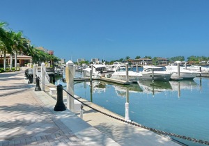 Peaceful, west-facing condo w/ hot tub, heated pool & brief walk to beach