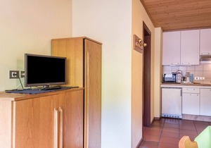 'Pension Sonia Apartment 102' with Mountain View, Garden & Wi-Fi