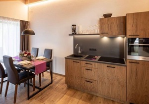 Penthouse, ÜB4-6, B.10 10PH - For Moments