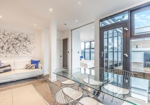 Penthouse 2BD Apartment with Roof Terrace