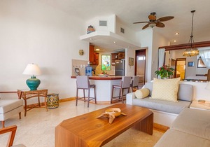 Penthouse Beachfront Condo with Pool & Panoramic Views