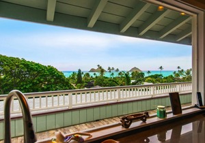 Penthouse View in Lanikai LANIKAI NUC 90/BB -0108 Most comfortable for 2 or 3.