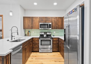 Penthouse w/Loft in Great Location Near River Run & Mountain House Base Area