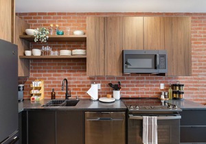Perch - Marion Manor 16: Modern Townhome 10 mins from Seattle U & Swedish