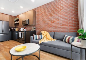 Perch - Marion Manor 16: Modern Townhome 10 mins from Seattle U & Swedish