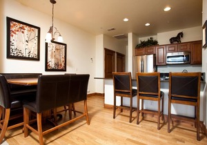 Peregrine Point Condo Steps to Lifts - Amazing Views