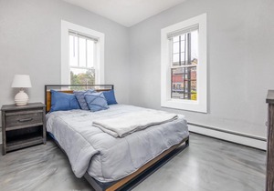 Perfect 2 bedroom Getaway in historic neighborhood