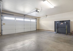 Perfect Downtown Location - Fenced Yard - Dog Friendly - Ping Pong/Pool
