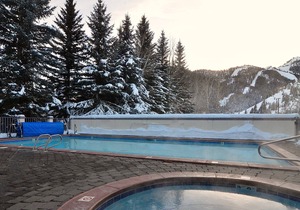 Perfect location! Close to town and trail!