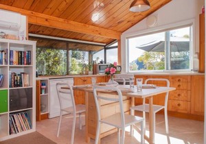 Perfect on Pleasant - Pauanui Holiday Home