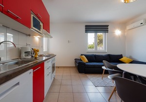 "Perfect runaway"in a quiet bay with sea view and pool relaxing area-app 1 for 5