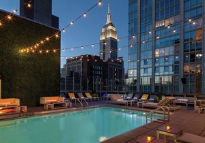 Perfectly Located to Everything! Rooftop Pool, Restaurant and Bar, Pet-friendly!