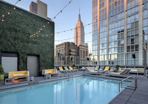 Perfectly Located to Everything! Rooftop Pool, Restaurant and Bar, Pet-friendly!