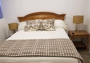 Pet Friendly 3bd/2ba city retreat & Waffles
