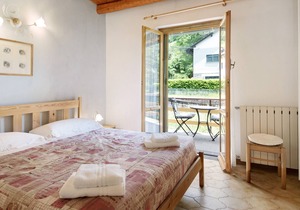 Pet-Friendly Apartment with Mountain View & Shared Pool