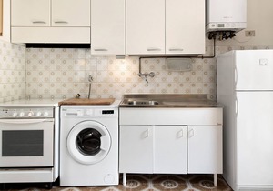 Pet-Friendly Apartment with Mountain View, Shared Pool & Wi-Fi