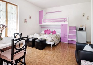 Pet-Friendly Apartment with Mountain View, Shared Pool & Wi-Fi