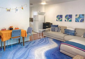 Pet-friendly Duplex, Big Shared Yard in Charming Historic Travis Heights!
