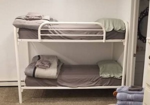Pet Friendly King Suite w/Private Bath & Waffles
