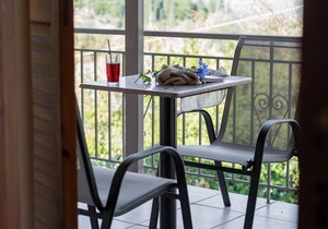 Pet-Friendly Studio "Krinos 4" with Mountain View, Garden & Wi-Fi