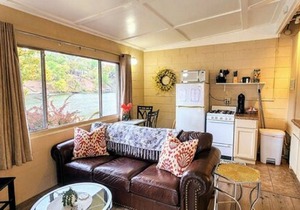 Pet Friendly Studio Cottage #3 At The Water's Edge