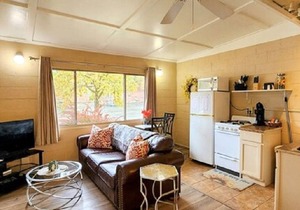 Pet Friendly Studio Cottage #3 At The Water's Edge