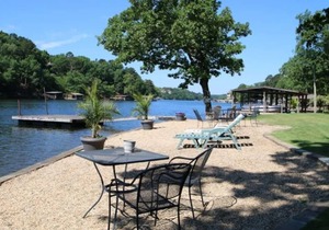 Pet Friendly Studio Cottage #2 At The Water's Edge