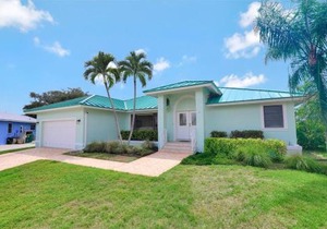 Pet-friendly waterfront home on key lot with view