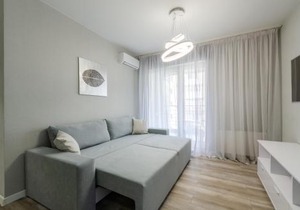 Petrovdom 408-467-471-277-377 in Central Park cozy apartments