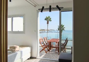 Phaedrus Living Seaview Modern Flat Lighthouse 52