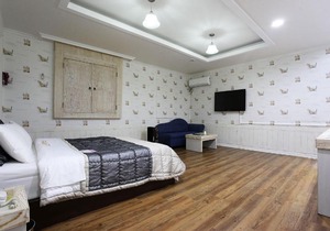 Picasso Motel