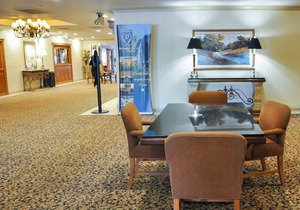 Piccadilly Inn Airport