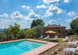 Pieve A Presciano Villa Sleeps 8 with Pool