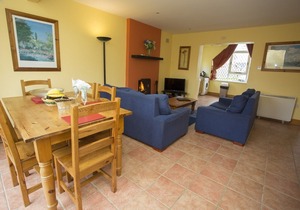 Pine Grove Holiday Cottage No.10