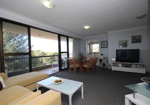 Pinnacle 403 - linen not included