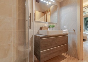 PINZOLO - THREE APARTMENT WITH TWO BATHROOMS AND WIFI