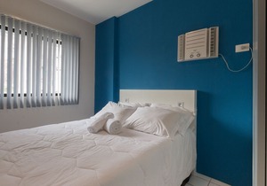 PIP201 Pleasant flat with balcony in Boa Viagem, near Shopping Recife, for up to four people