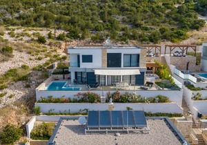 Plava Voda Luxury Villa B