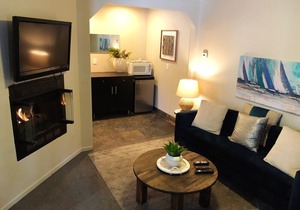Playpark Lodge Unit 9 Masterking Suite
