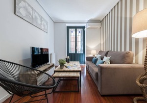 Plaza España VI-Modern apartment in Gran Via, close to main attractions.