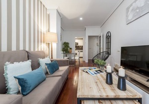 Plaza España VI-Modern apartment in Gran Via, close to main attractions.