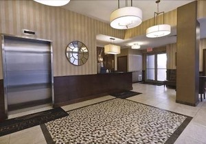 Pointe Plaza Hotel