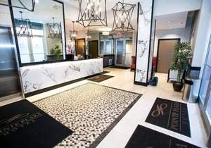 Pointe Plaza Hotel