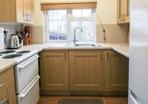 POLURRIAN, family friendly, with a garden in Mullion